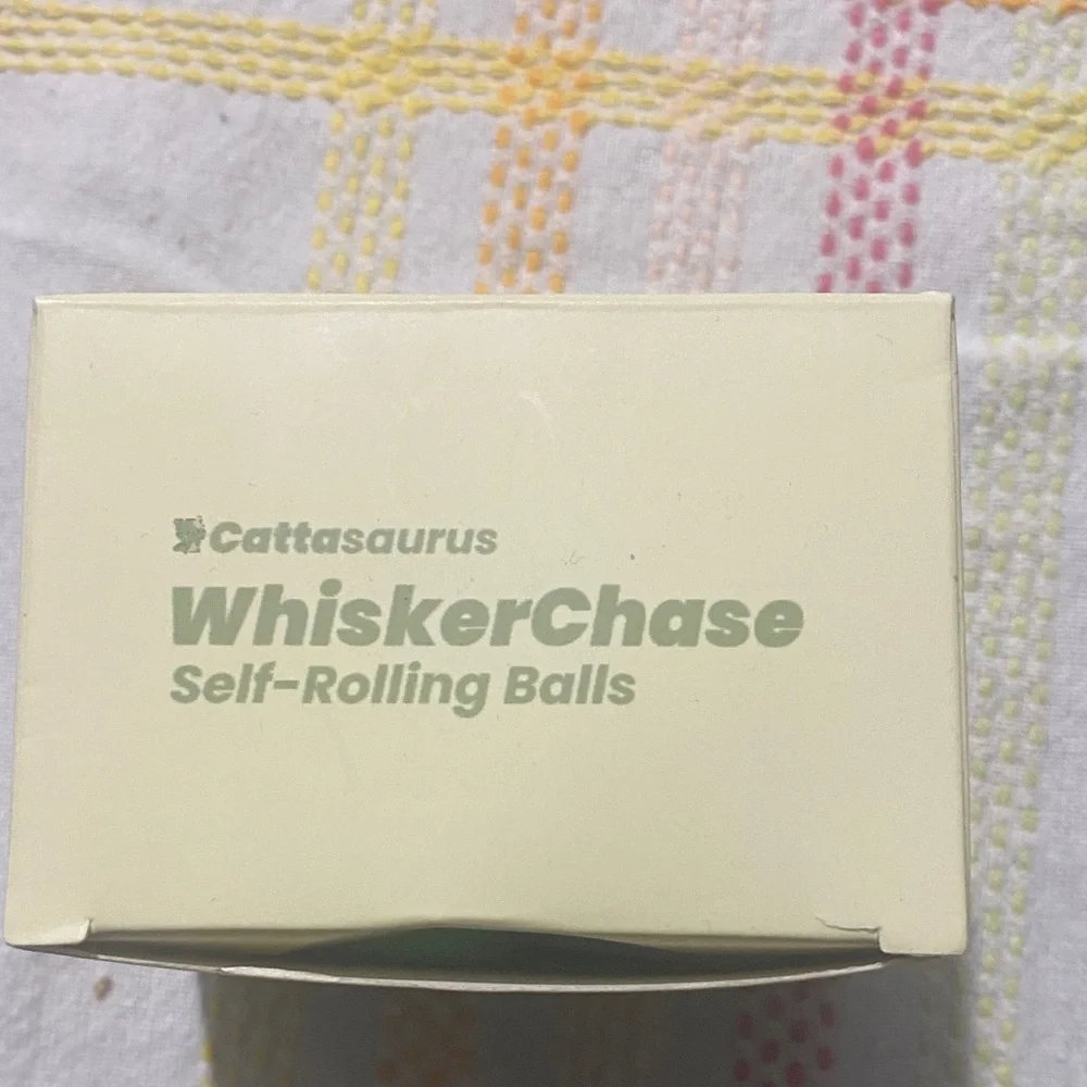 WhiskerChase Self-Rolling Balls - Green